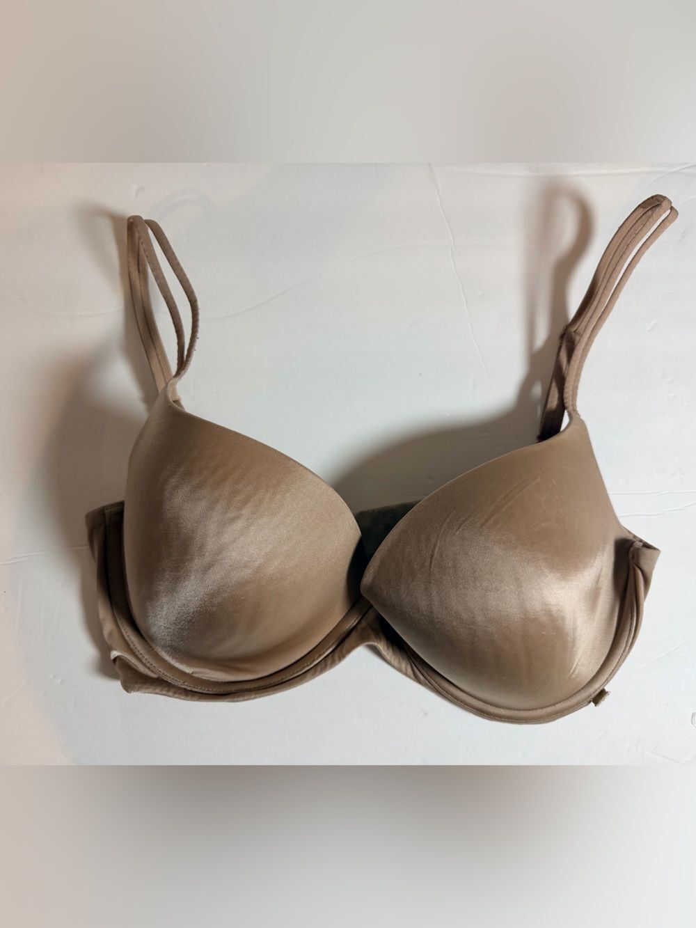 Victoria's Secret Very Sexy Lightly Lined Plunge Bra 34DD Nude Underwire